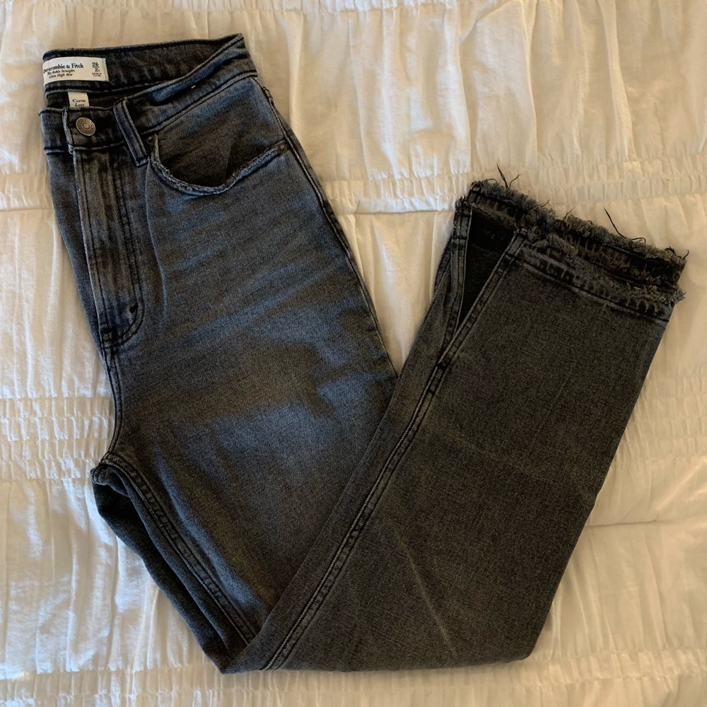 Abercrombie & Fitch Curve Love Ultra High Rise Ankle Straight Jean
